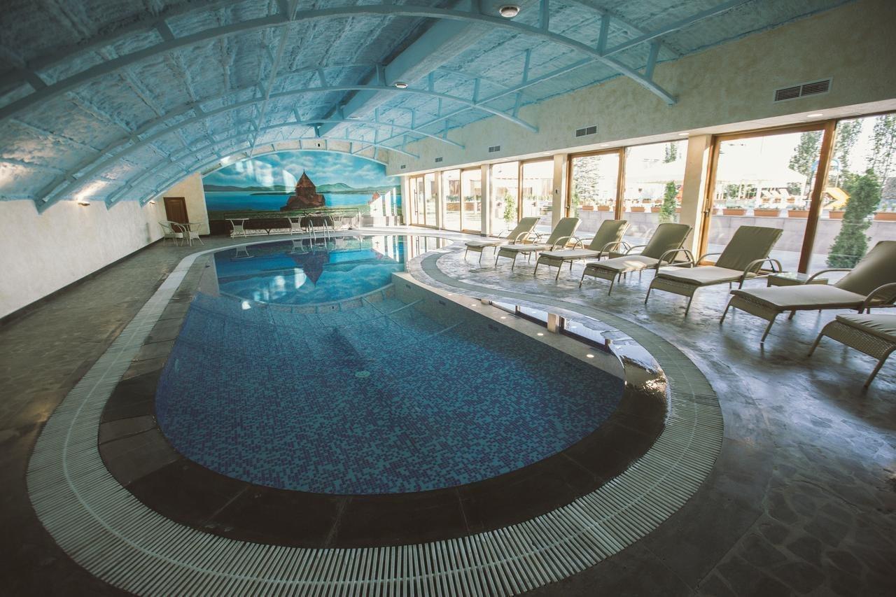 Caucasus Hotel Kasagh Exteriér fotografie Indoor pool