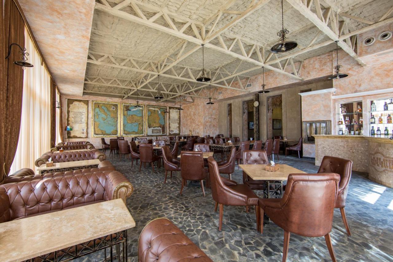 Caucasus Hotel Kasagh Exteriér fotografie The interior of the restaurant